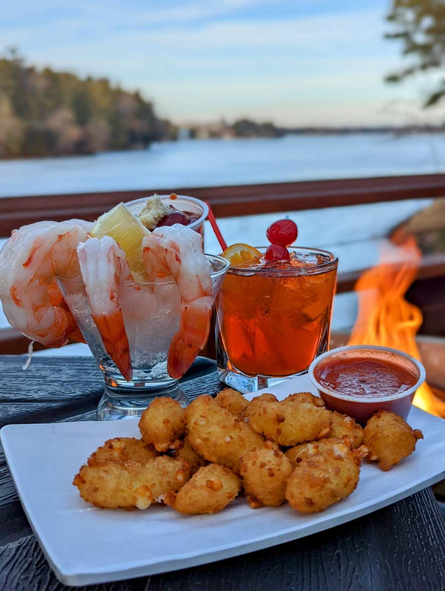 Cocktails and appetizers from Ravinia Bay in Wisconsin Dells, WI